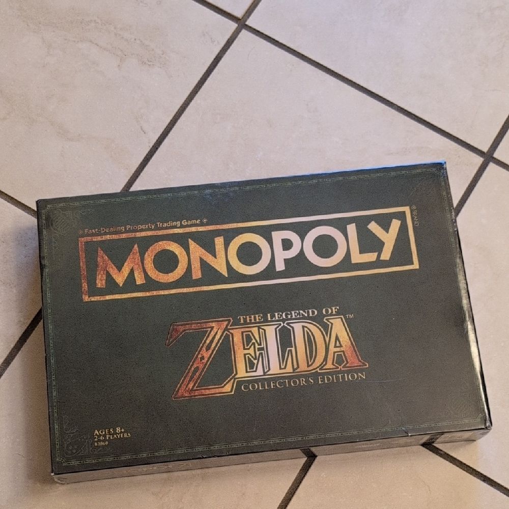NEW Monopoly The Legend Of Zelda Collectors Edition - Picture 2 of 7